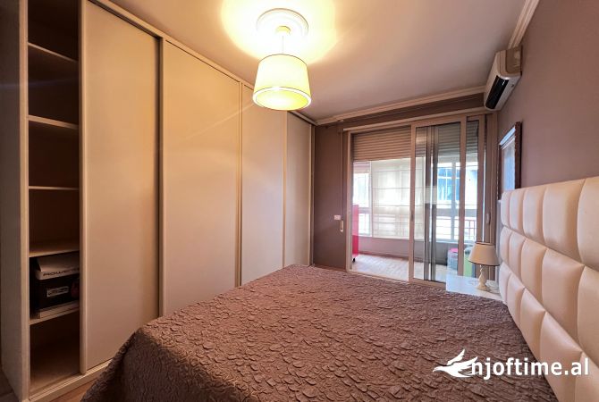 Shtepi me qera Apartament ne Tirane, 2+1, Mobilimi E mobiluar, Pagesa 650  Euro.