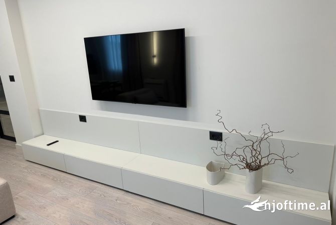 Shtepi me qera Apartament ne Tirane, 2+1, Mobilimi E mobiluar, Pagesa 1,200  Euro.