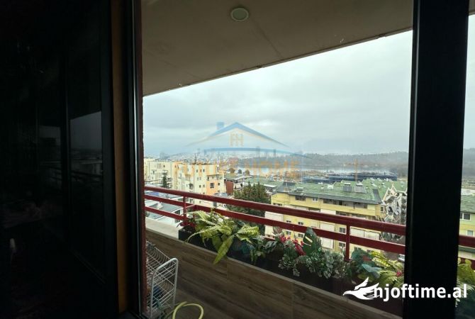 Shtepi me qera 4+1 ne Tirane - 3,000 Euro
