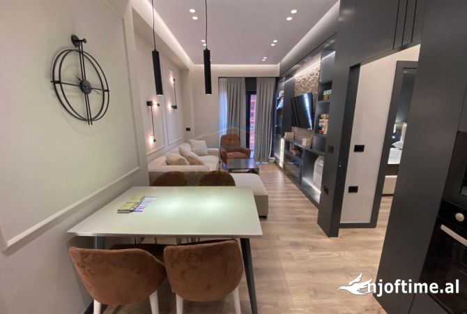 Shtepi me qera Apartament ne Tirane, 1+1, Mobilimi E mobiluar, Pagesa 950  Euro.