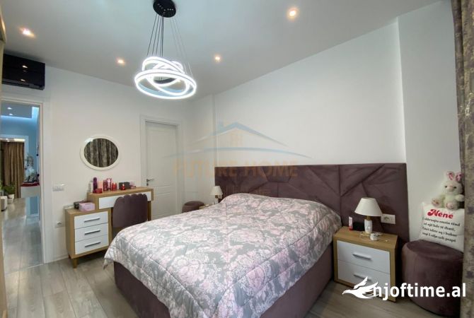 Shtepi ne shitje Apartament ne Tirane, 2+1, Mobilimi E mobiluar, Pagesa 190,000  Euro.