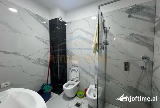 Shtepi me qera Apartament ne Tirane, 2+1, Mobilimi E mobiluar, Pagesa 450  Euro.