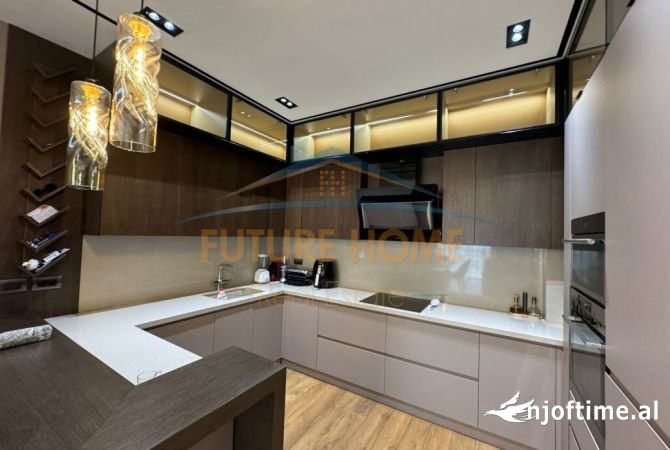 Shtepi ne shitje Apartament ne Tirane, 2+1, Mobilimi E mobiluar, Pagesa 550,000  Euro.