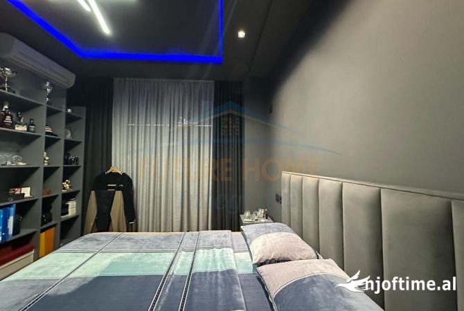 Shtepi ne shitje Apartament ne Tirane, 2+1, Mobilimi E mobiluar, Pagesa 160,000  Euro.