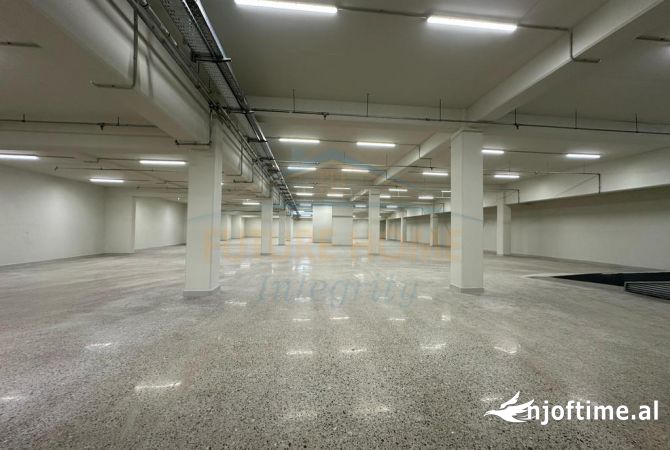 Ambient biznesi me qera 3+1 ne Tirane - 15,000 Euro