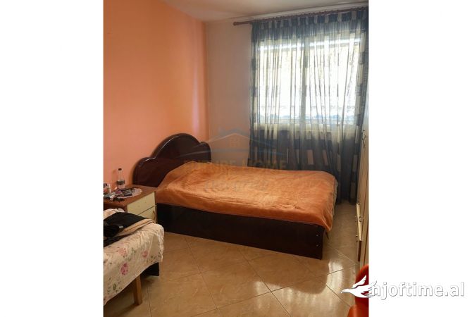 Shtepi me qera Apartament ne Tirane, 1+1, Mobilimi E mobiluar, Pagesa 350  Euro.