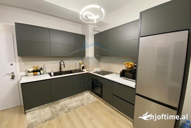 Shtepi ne shitje Apartament ne Tirane, 1+1, Mobilimi E mobiluar, Pagesa 98,000  Euro.