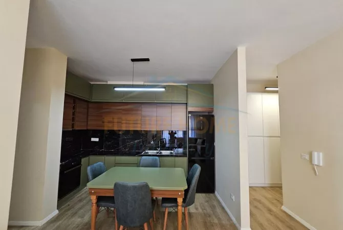 Shtepi me qera 2+1 ne Tirane - 650 Euro