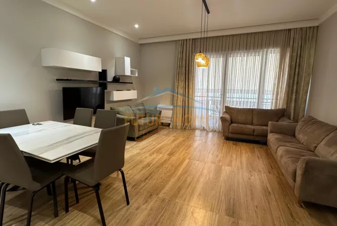 Casa in affitto 2+1 a Tirana - 1,000 Euro