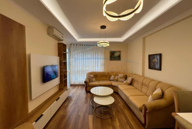 Shtepi ne shitje 1+1 ne Tirane - 160,000 Euro