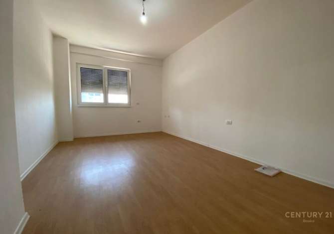 Ambient biznesi me qera 3+1 ne Tirane - 700 Euro