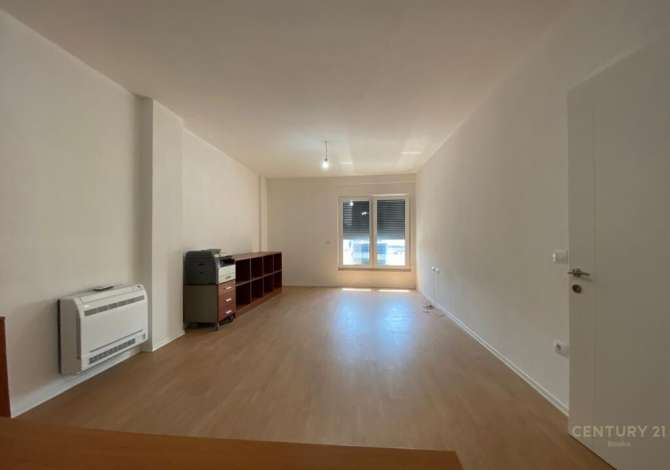 Ambient biznesi me qera 3+1 ne Tirane - 700 Euro