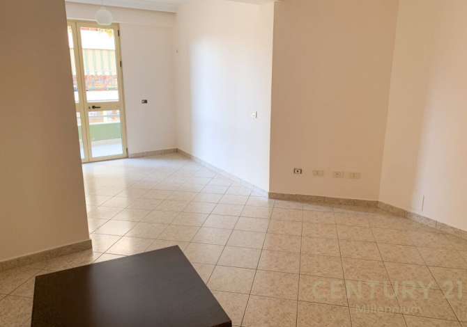Ambient biznesi me qera 3+1 ne Tirane - 500 Euro