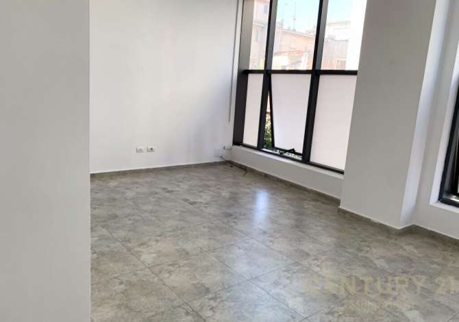 Ambient biznesi me qera 3+1 ne Tirane - 500 Euro