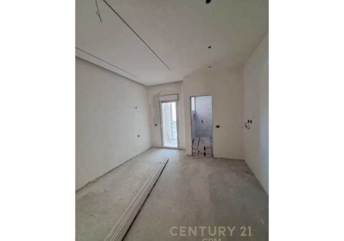Ambient biznesi me qera 3+1 ne Tirane - 500 Euro