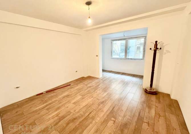 Ambient biznesi me qera 3+1 ne Tirane - 1,100 Euro