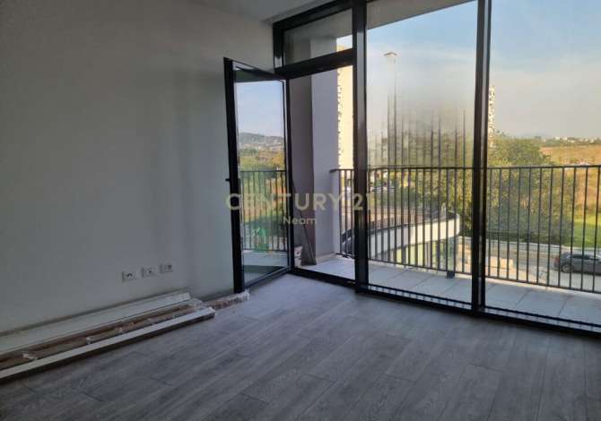 Ambient biznesi me qera 3+1 ne Tirane - 1,200 Euro
