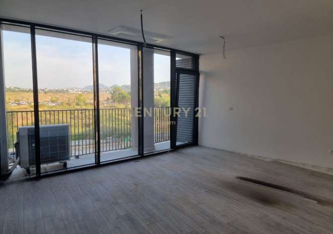 Ambient biznesi me qera 3+1 ne Tirane - 1,200 Euro