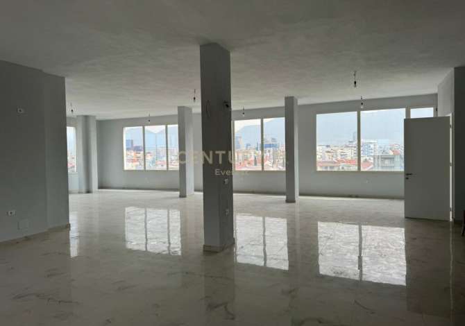 Ambient biznesi me qera 3+1 ne Tirane - 3,000 Euro