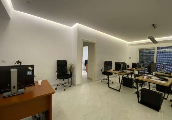Ambient biznesi me qera 3+1 ne Tirane - 1,600 Euro