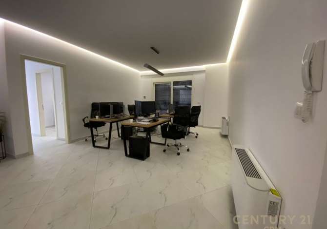 Ambient biznesi me qera 3+1 ne Tirane - 1,600 Euro