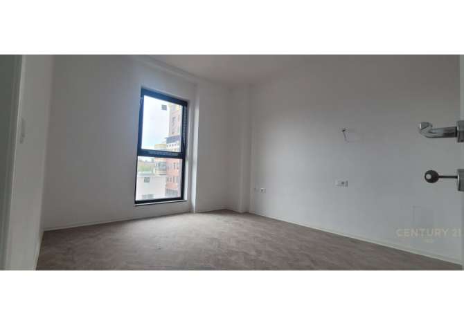 AMBJENT ZYRE PER QIRA TE GARDEN BUILDING!