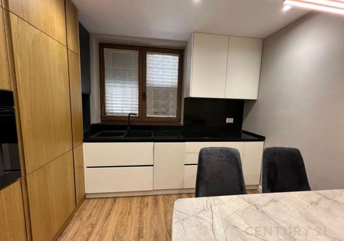 Shtepi me qera 2+1 ne Tirane - 1,500 Euro