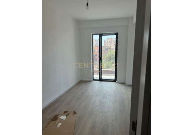 Ambient biznesi me qera 3+1 ne Tirane - 800 Euro