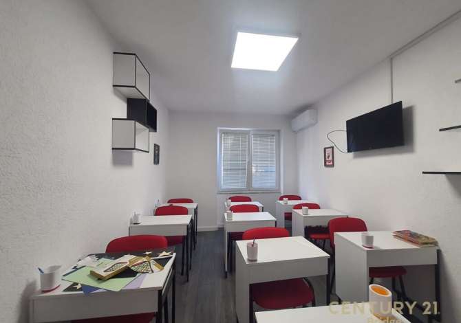 Ambient biznesi me qera 3+1 ne Tirane - 750 Euro