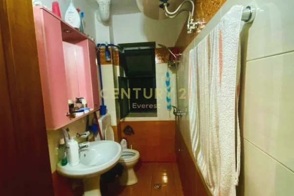 Shtepi ne shitje Apartament ne Tirane, 1+1, Mobilimi E mobiluar, Pagesa 146,000  Euro.