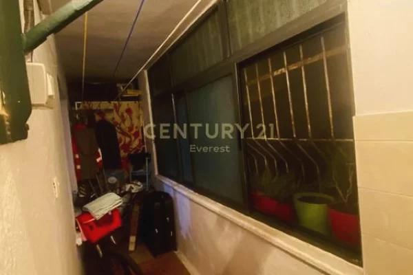 Shtepi ne shitje Apartament ne Tirane, 1+1, Mobilimi E mobiluar, Pagesa 146,000  Euro.