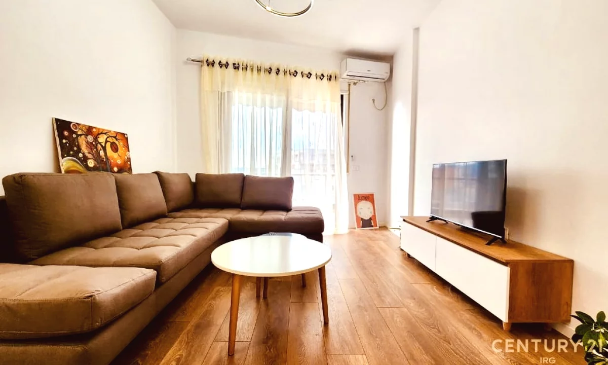 Shtepi me qera Apartament ne Tirane, 2+1, Mobilimi E mobiluar, Pagesa 820  Euro.