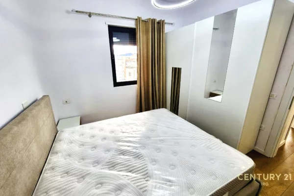 Shtepi me qera 2+1 ne Tirane - 820 Euro