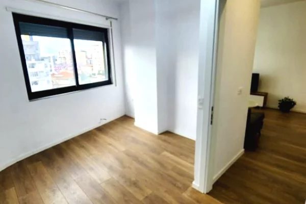 Shtepi me qera Apartament ne Tirane, 2+1, Mobilimi E mobiluar, Pagesa 820  Euro.