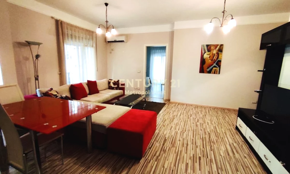 Shtepi me qera Apartament ne Tirane, 2+1, Mobilimi E mobiluar, Pagesa 750  Euro.