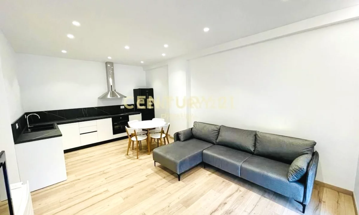 Shtepi me qera Apartament ne Tirane, 2+1, Mobilimi E mobiluar, Pagesa 1,500  Euro.