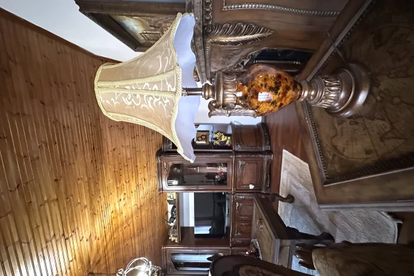 Shtepi me qera Vila Luksoze ne Tirane, 2+1, Mobilimi E mobiluar, Pagesa 1,500  Euro.