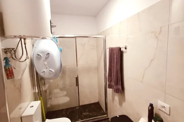 Shtepi me qera Apartament ne Tirane, 2+1, Mobilimi E mobiluar, Pagesa 600  Euro.