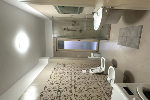 Shtepi me qera Apartament ne Tirane, 2+1, Mobilimi E mobiluar, Pagesa 600  Euro.
