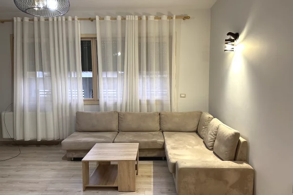 Shtepi me qera 2+1 ne Tirane - 600 Euro