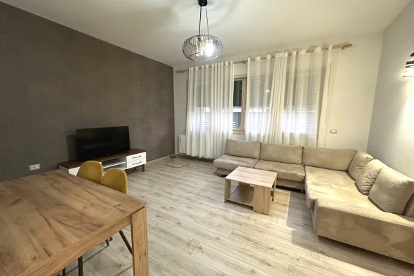 Shtepi me qera 2+1 ne Tirane - 600 Euro
