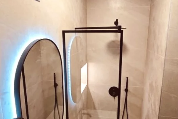 Shtepi ne shitje Apartament ne Tirane, Garsoniere, Mobilimi E mobiluar, Pagesa 255,000  Euro.