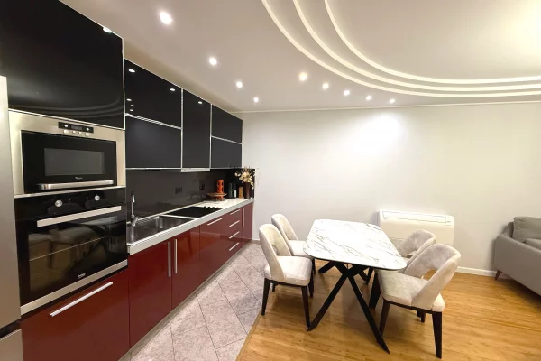 Shtepi me qera 2+1 ne Tirane - 1,500 Euro