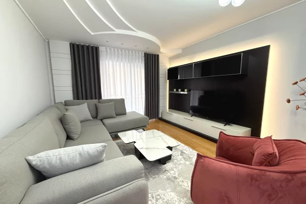 Shtepi me qera 2+1 ne Tirane - 1,500 Euro