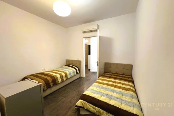 Shtepi ne shitje Apartament ne Tirane, 2+1, Mobilimi E mobiluar, Pagesa 180,000  Euro.
