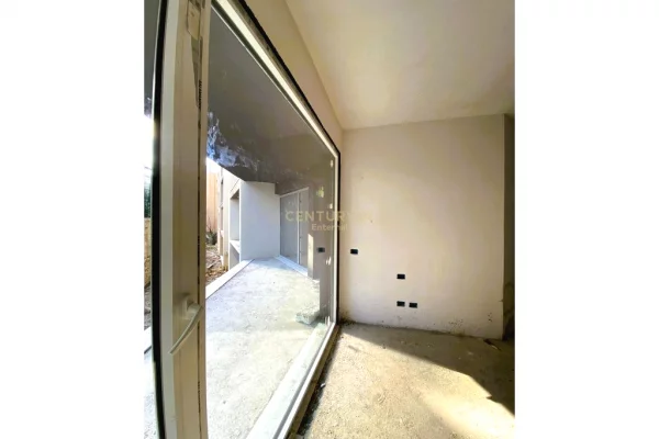 Apartment for sale in Tirana 2+1, Emty