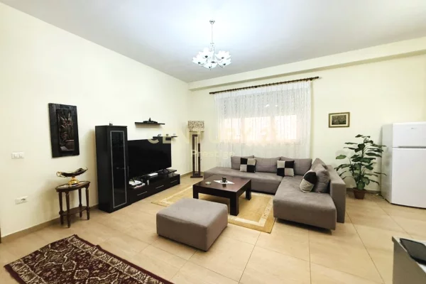 APARTAMENT 2+1+2 ME QIRA NE QENDER PRANE SHESHIT SKENDERBEJ