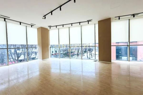 Zyre Me Qira perballe Drejtorise se Policise, Tirane