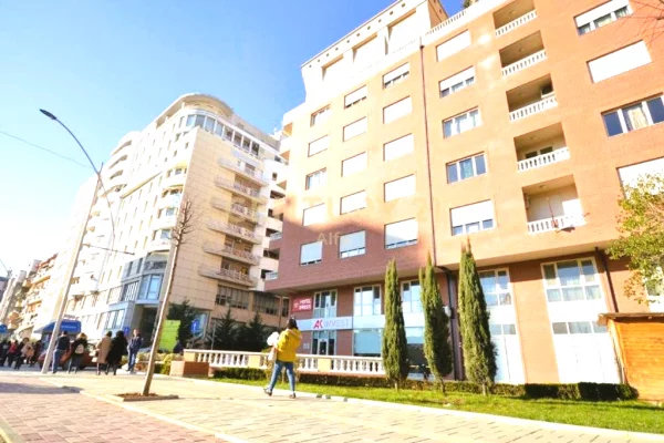 Njesi Sherbimi per Qira prane Qendres!