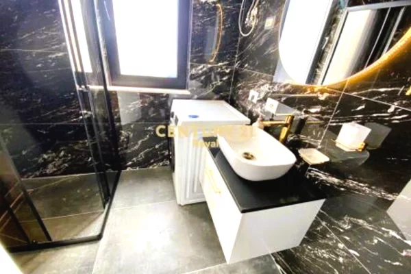 Shtepi me qera Apartament ne Tirane, 1+1, Mobilimi E mobiluar, Pagesa 700  Euro.